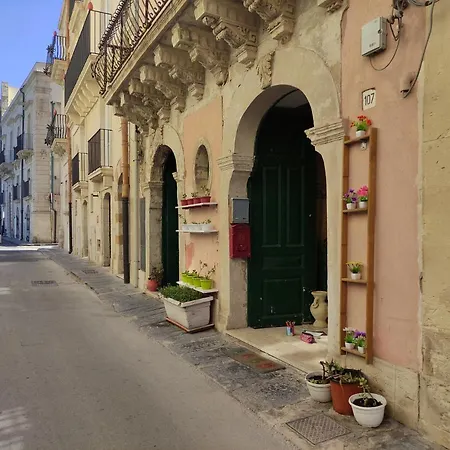 Casa Dei Fiori Hostel Szirakúza